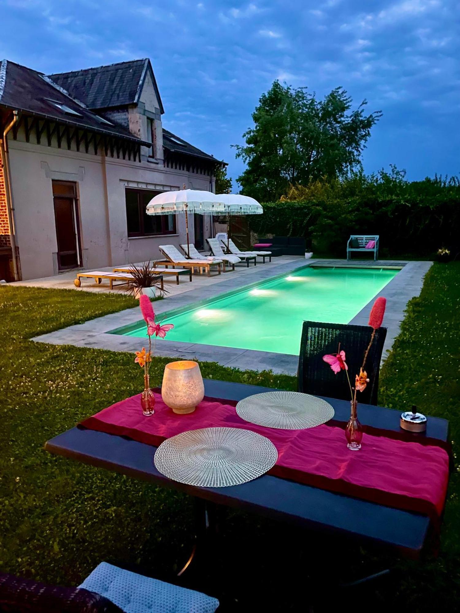 Homestay Villa O Virton Esterno foto