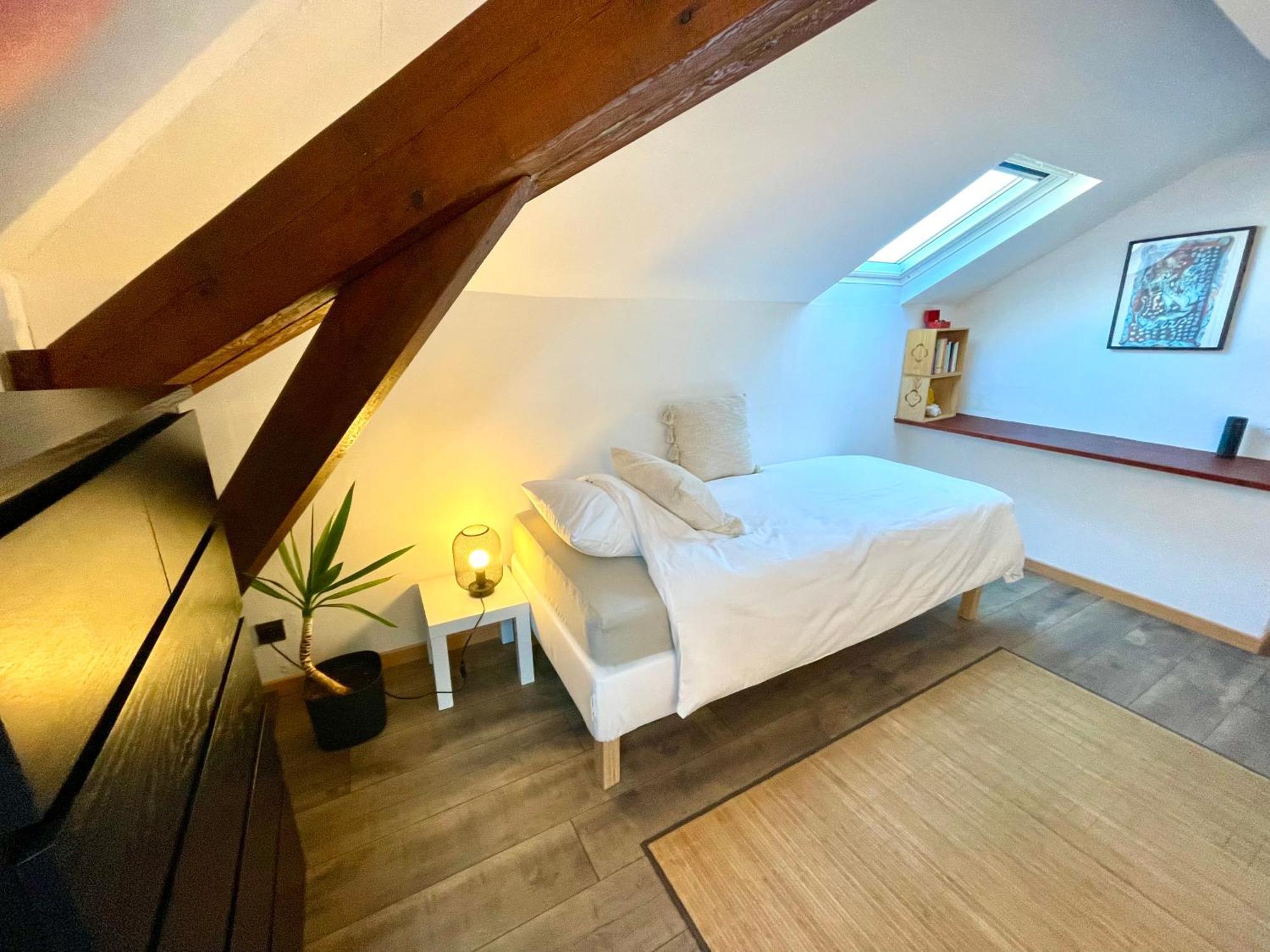 Homestay Villa O Virton Esterno foto
