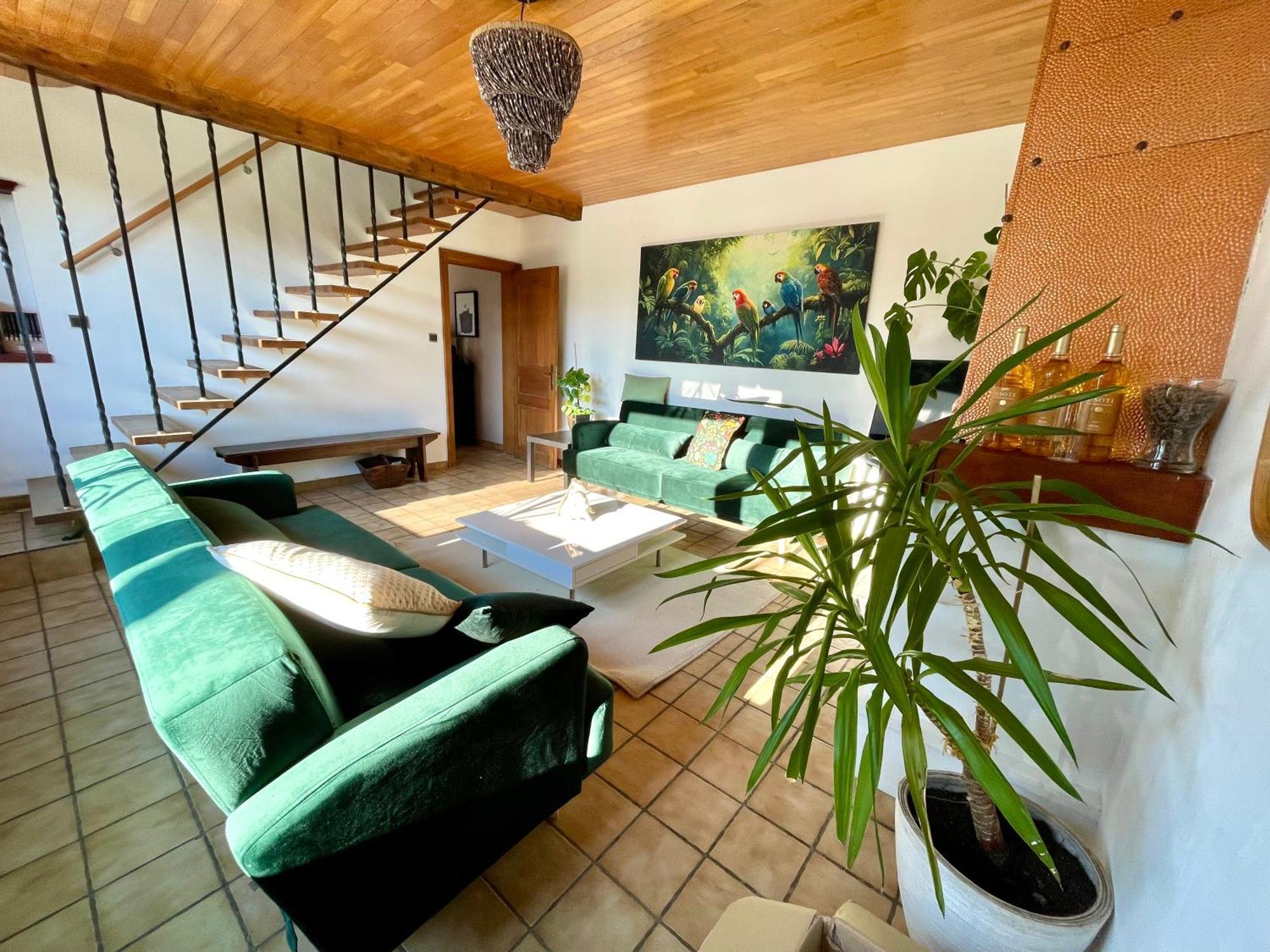 Homestay Villa O Virton Esterno foto